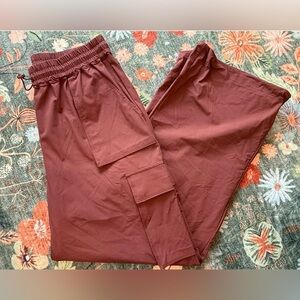 Fabletics Women’s Cargo Pants Lightweight Brown Size L Drawstring Waist
